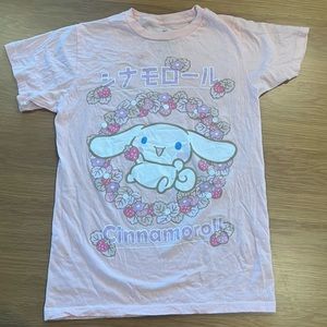 cinnamoroll x hot topic t shirt